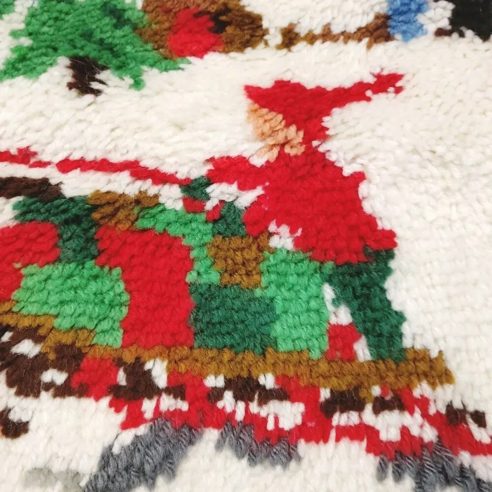 Vintage Christmas Latch Hook Rug Round 20